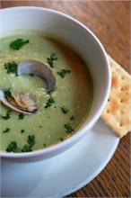 {{photo.Alt || photo.Description || 'Суп «Boston Chowder»'}}